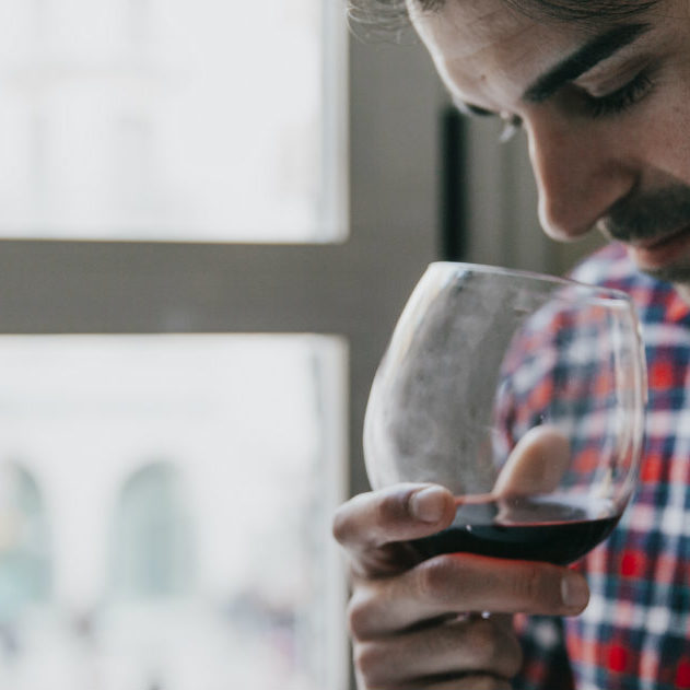 come si degusta un vino