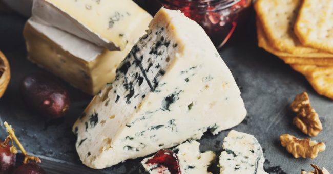 vino e formaggi enoteca innusa